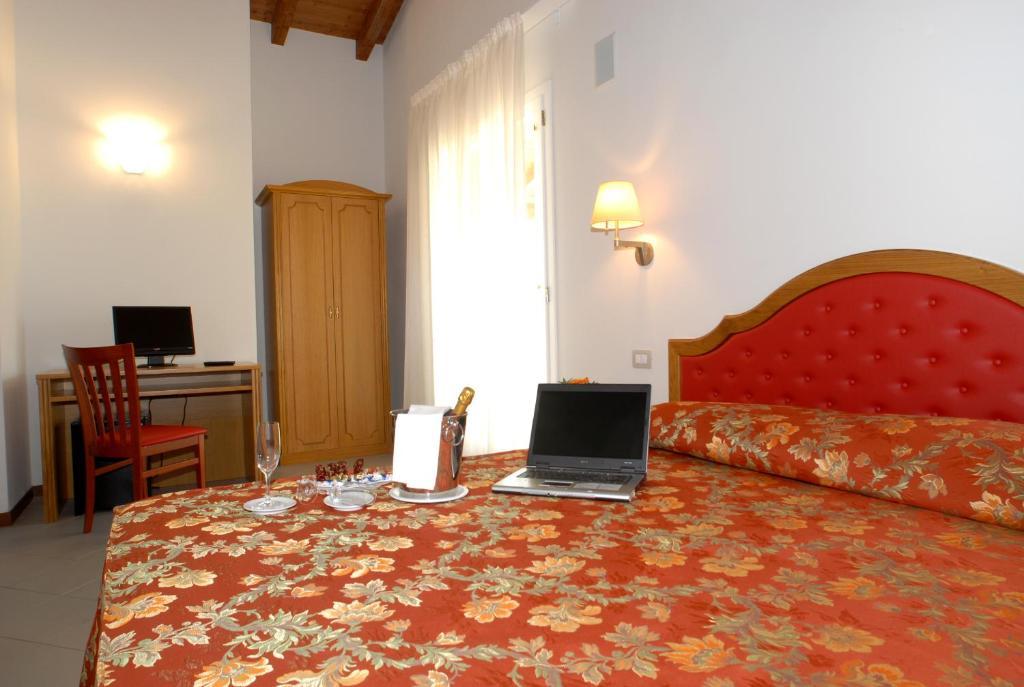 Villa Aretusi Bologna Værelse billede